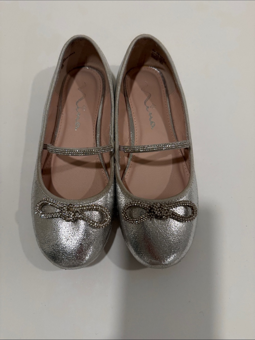 Nina Girls Metallic Silver Mary Jane Ballet Flats with Rhinestone Bow sz4